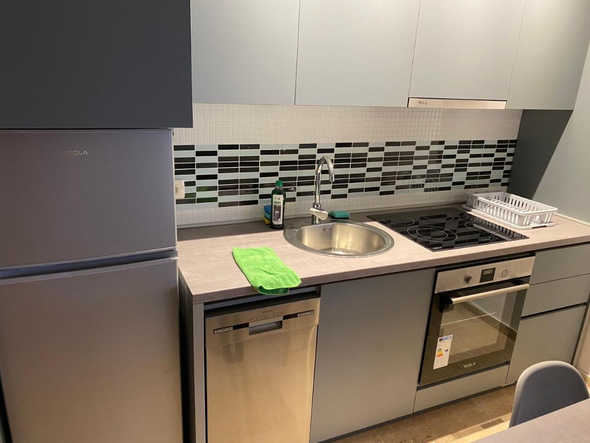 Bitcoin And Ethereum Deluxe Apartments Bar Exterior photo