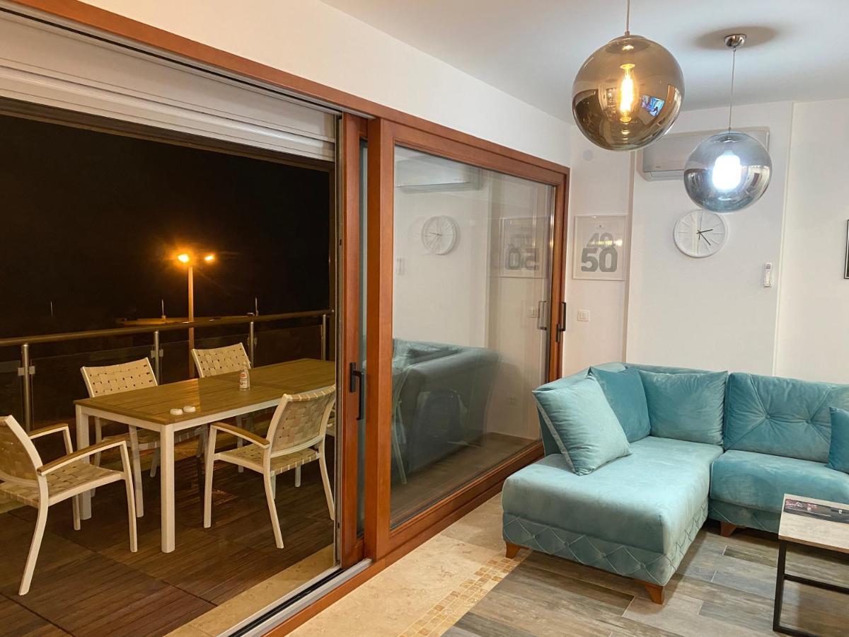 Bitcoin And Ethereum Deluxe Apartments Bar Exterior photo