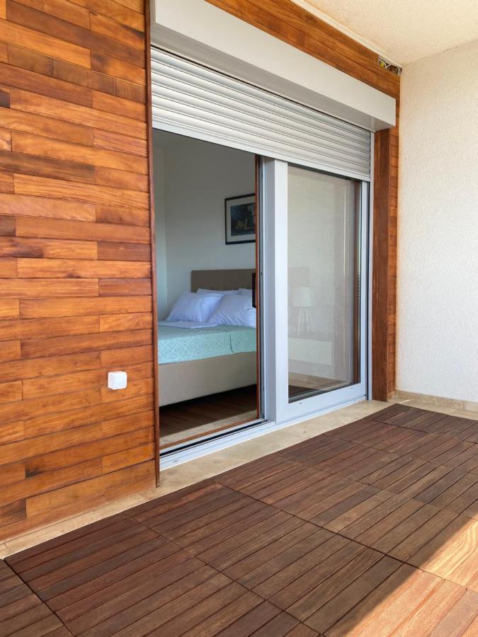 Bitcoin And Ethereum Deluxe Apartments Bar Exterior photo